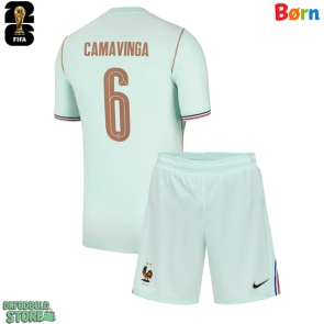 Frankrig Eduardo Camavinga #6 Replika Babytøj Udebanesæt Børn VM 2026 Kortærmet (+ Korte bukser)